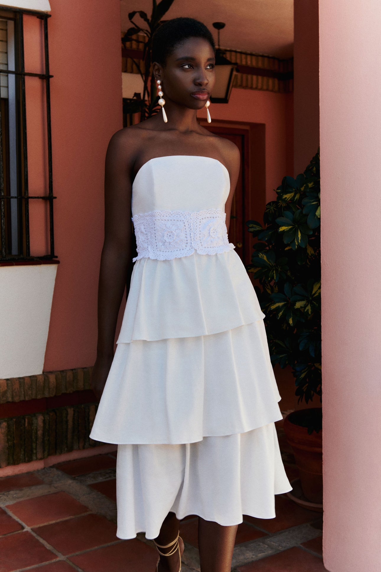 Vestido crochê Tomara que caia em camadas - Branco