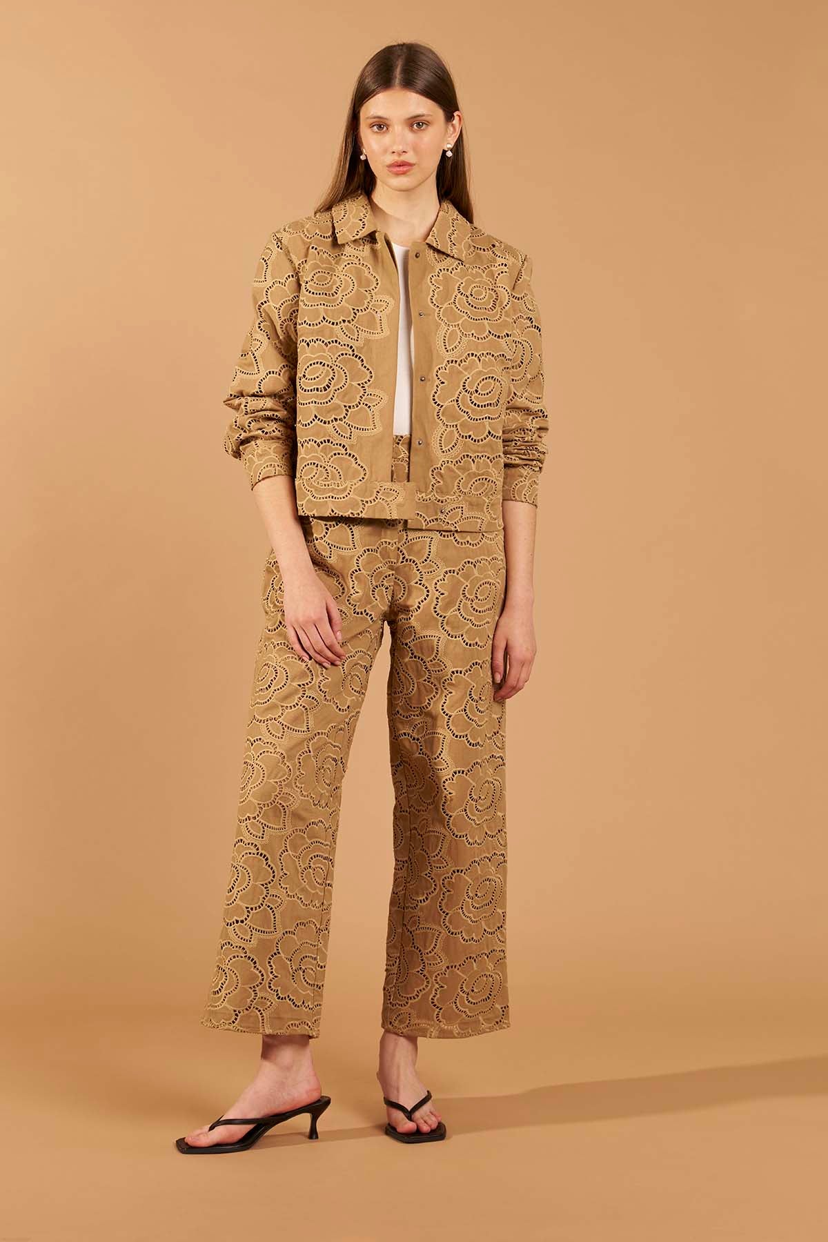 Jaqueta Jeans Bordada - Camel